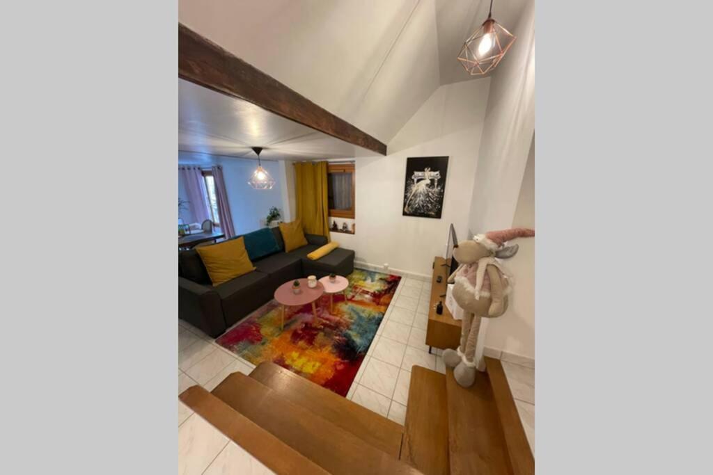Appartement «La Vie Est Belle» Au Coeur De Sézanne מראה חיצוני תמונה